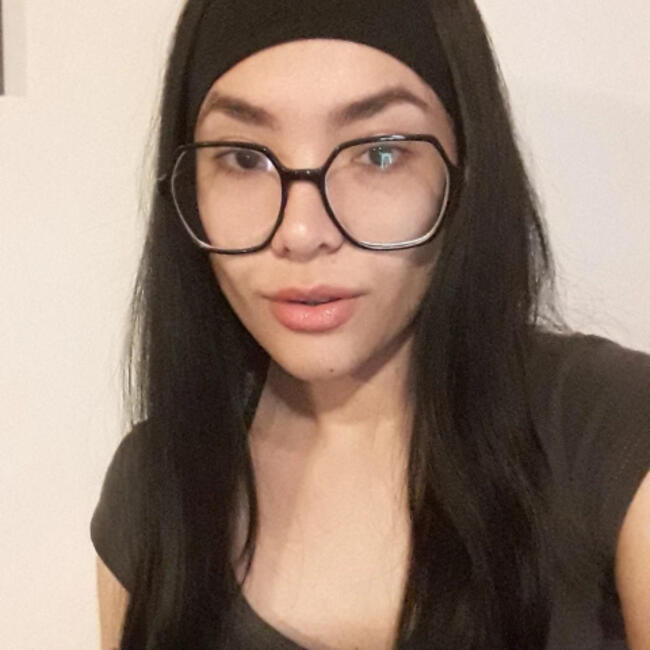 Babysitter in Pilar: Mica