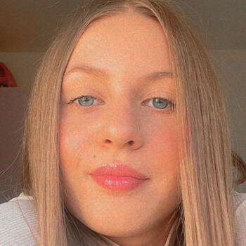 Babysitter a Carmagnola: Giulia