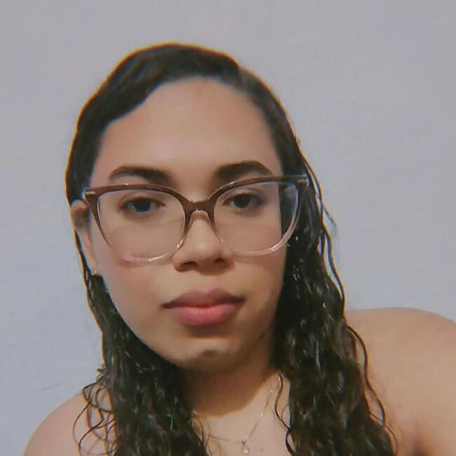 Babysitter in Natal: Thainara