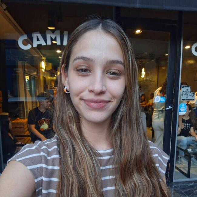 Babysitter in Rosario: Denise