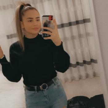 Baby-sitter in Garches: Justine