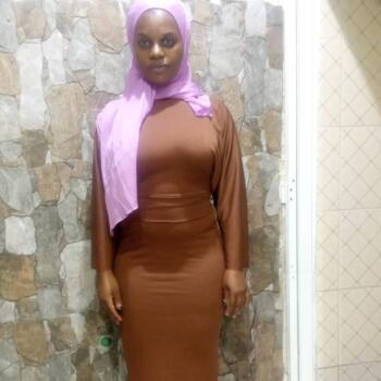 جليسة أطفال أبوظبي: Nakalembe
