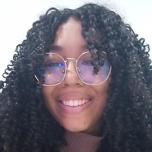 Babysitter in Uberlândia: Ingrid Mariana da Silva