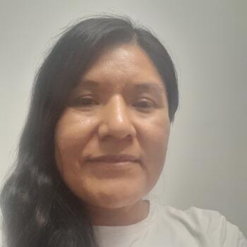 Babysitter in Badalona: Julia beatriz