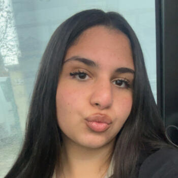 Babysitter in Saint-Ouen: Luna