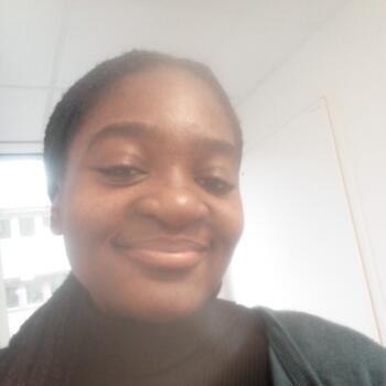 Babysitter in Nantes: Blanchina