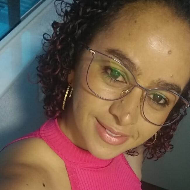 Babysitter in Betim: MONICA