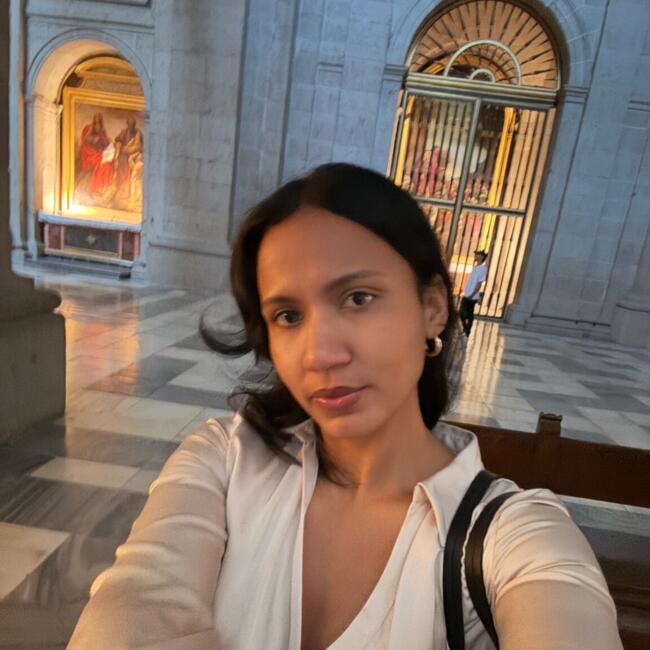 Babysitter in Madrid: Yara