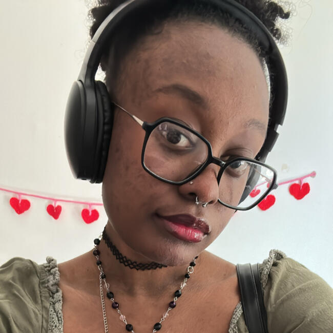 Babysitter in Rouen: Zoe