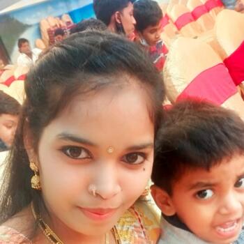 बेबीसिटर Ramachandrapuram (Sangareddy): Leela