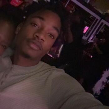 Babysitter in Tulsa: DJ