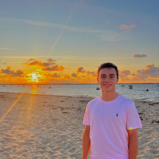 Babysitter in Eysines: Mathys