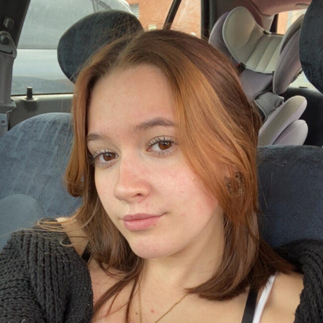 Babysitter in Thuir: Carla