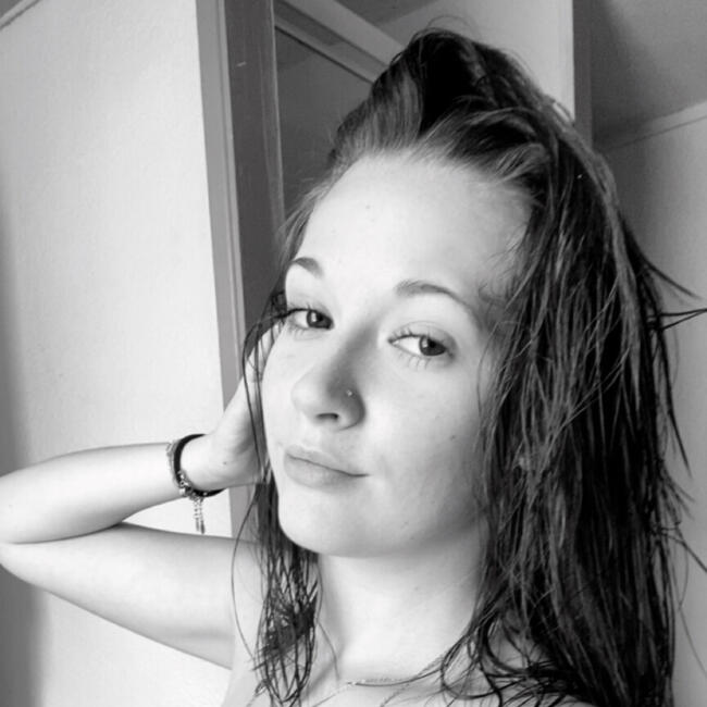 Babysitter in Thuir: Carla