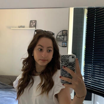 Baby-sitter in Nîmes: Amandine