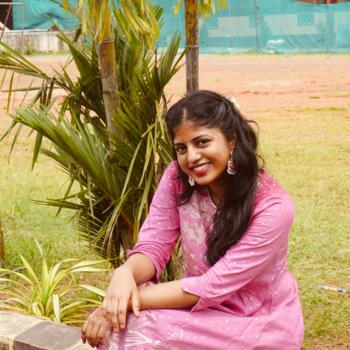 Babysitter in Aluva: Riya