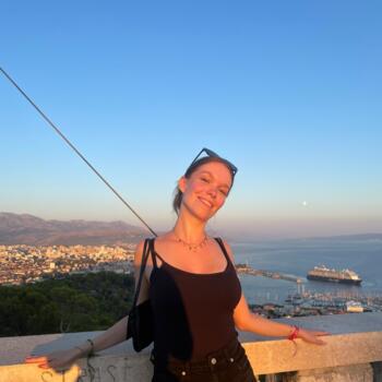 Babysitter in Bayeux: Keenane