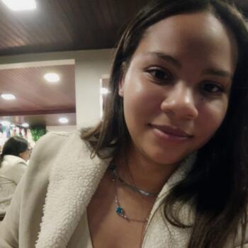 Emprego de babá em Itajaí: Tauana