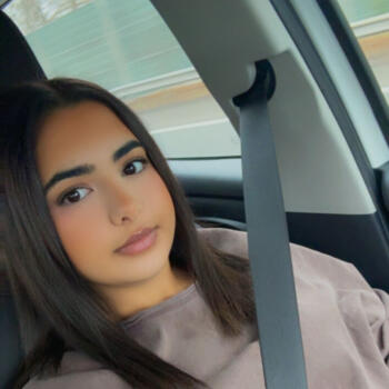 Childminder in Orvin: Dounia