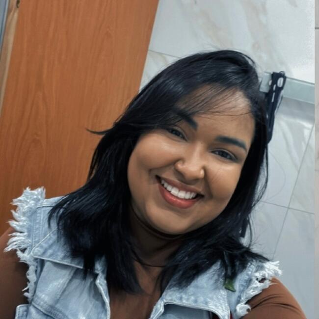 Babysitter in Contagem: Jeniffer