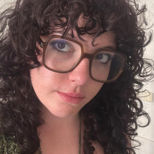 Babysitter in Galway: Violaine