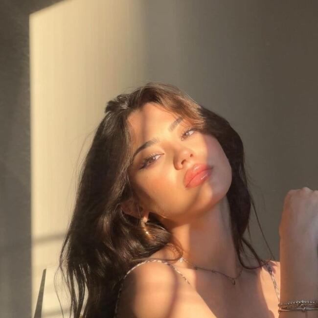 Babysitter in Reims: Maya