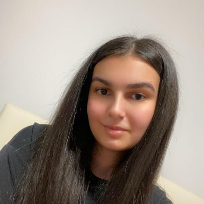 Babysitter in Bucharest: Karina