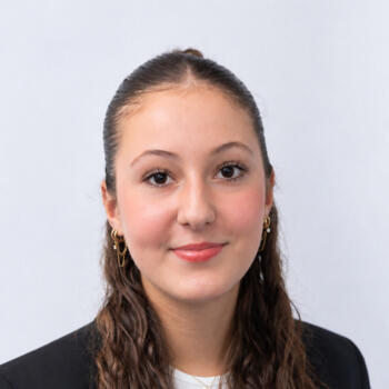 Babysitter in Bretteville-sur-Laize: Enola