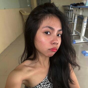 Babysitter in Makati City: Michelle