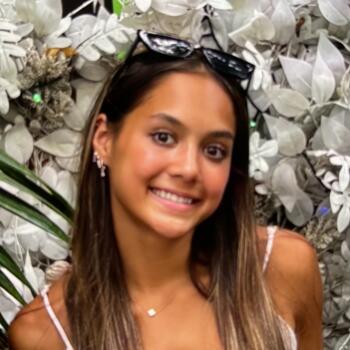 Babysitter in West Bend: Autumn