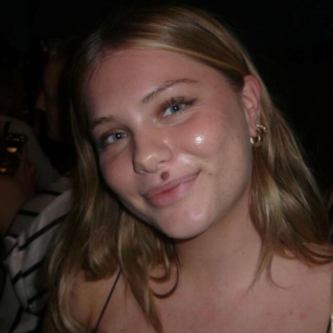 Babysitter in Gold Coast: Millie