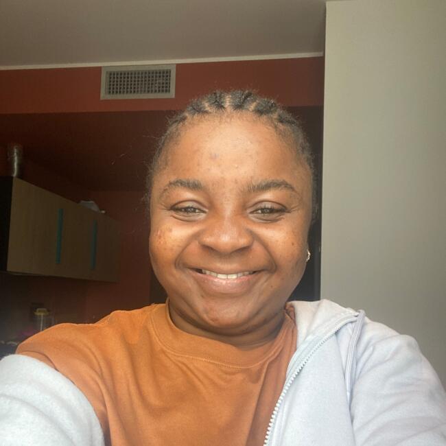 Babysitter in Novate Milanese: PULCHERIE Anaelle