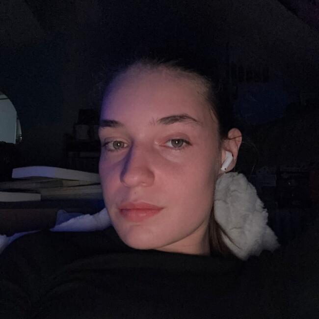 Babysitter in Waterloo: Ashley