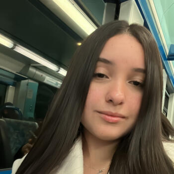 Babysitter in Loures: Amanda