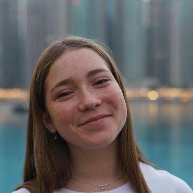 Babysitter in Dénat: Cyrielle