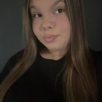 Babysitter Louvroil: Cynthia