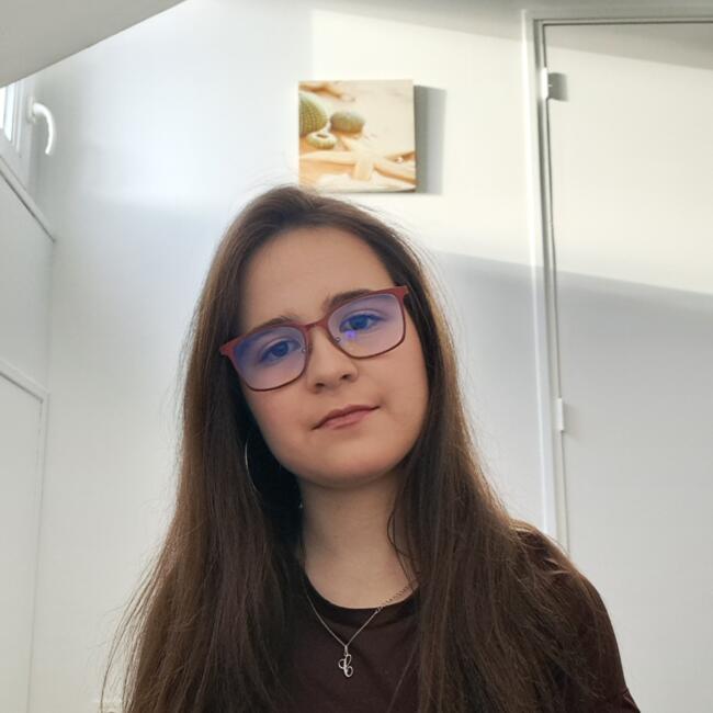 Babysitter in Vitry-sur-Seine: Cyrielle