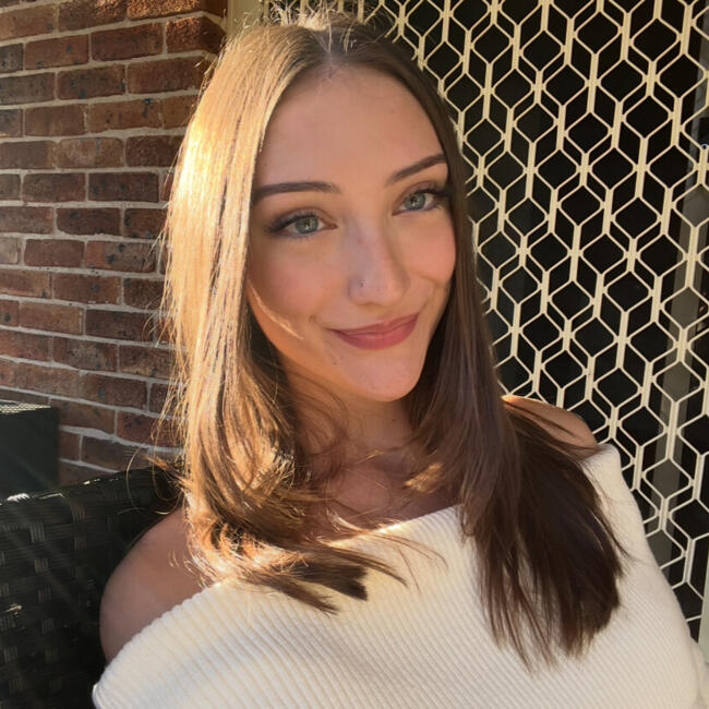 Babysitter in Sydney: Alyssa