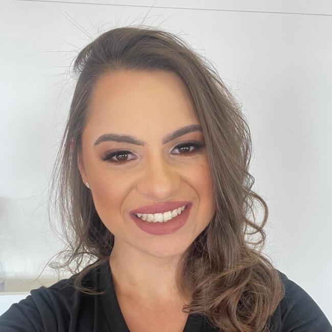 Babysitting job in Curitiba: Nayara