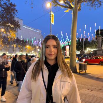 Babysitter a Isola Dovarese: Nada