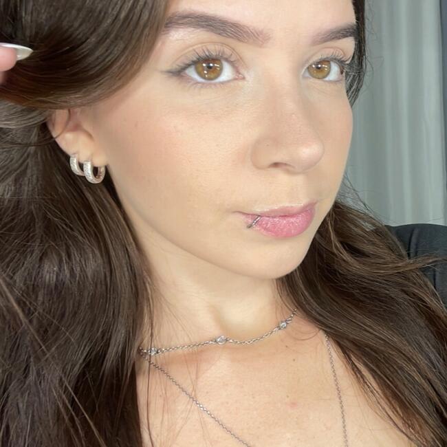 Babysitter in São Pedro da Aldeia: Luana