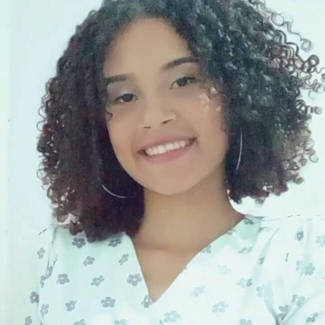 Babá em Aparecida de Goiânia: Anna Clara