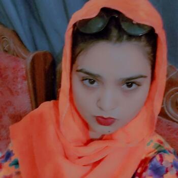 Babysitting job in Lahore: babysitting job Barkha