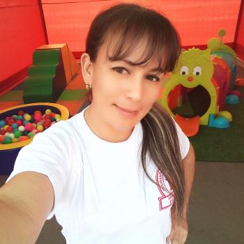 Babysitter Bello: Oriela karolina