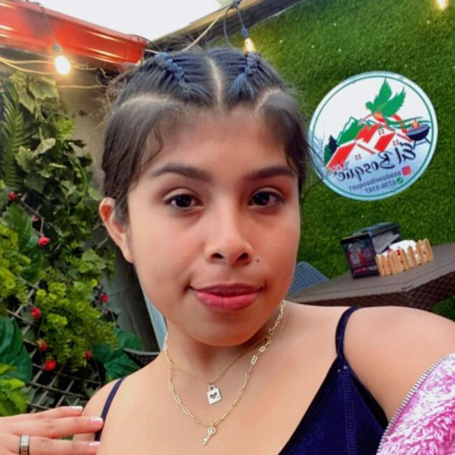 Babysitter in Bugaba: Gabriela atenció