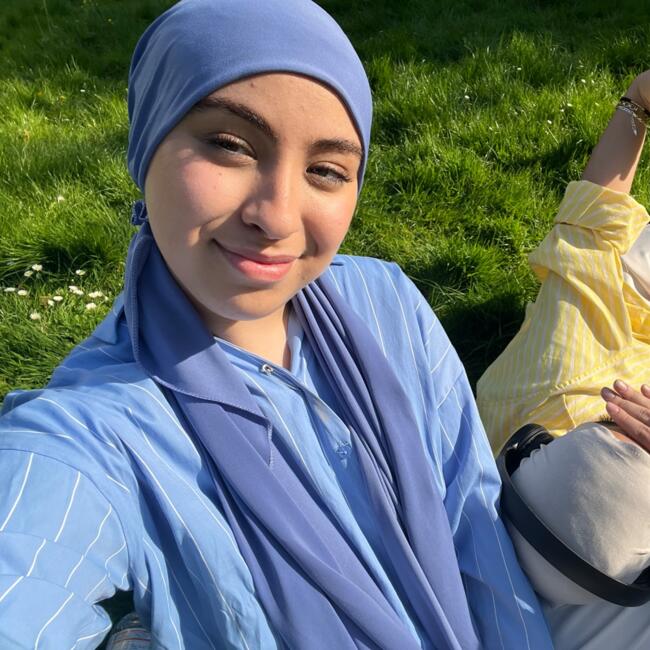 Babysitter in Koekelberg: Asmaa