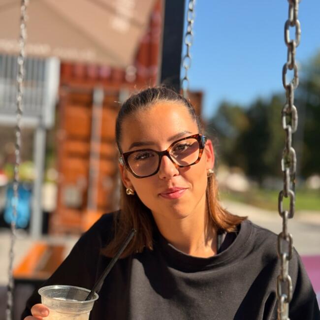 Babysitter in Prague: Linda Evangelia