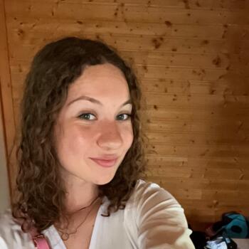 Babysitter in Poitiers: Jade