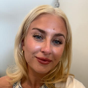 Babysitter Houston: Olivia