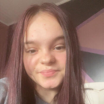 Babysitter in Duerne: Julie